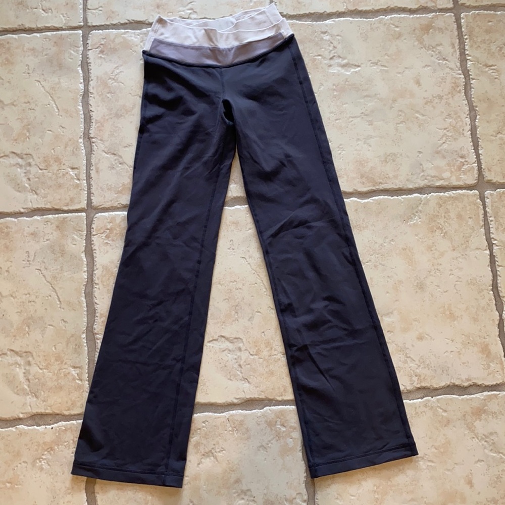 Lululemon size 4 Grey pants